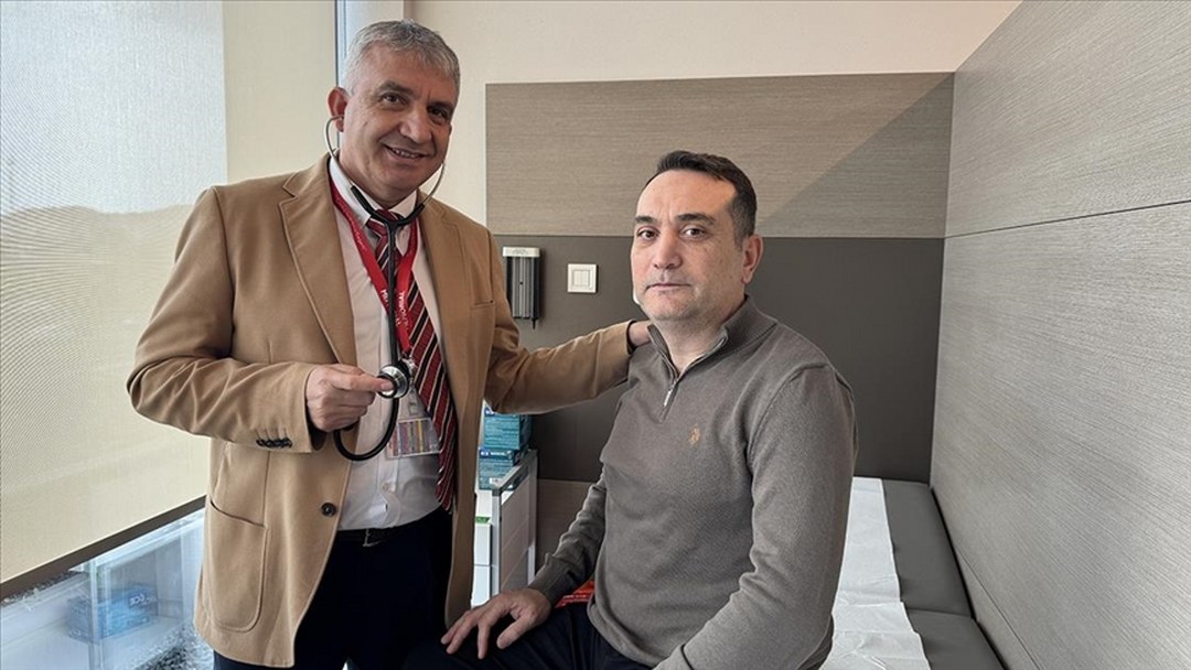 Robotik cerrahi yöntemiyle akciğer kanserini yenen hastadan “sigaradan uzak durun” tavsiyesi