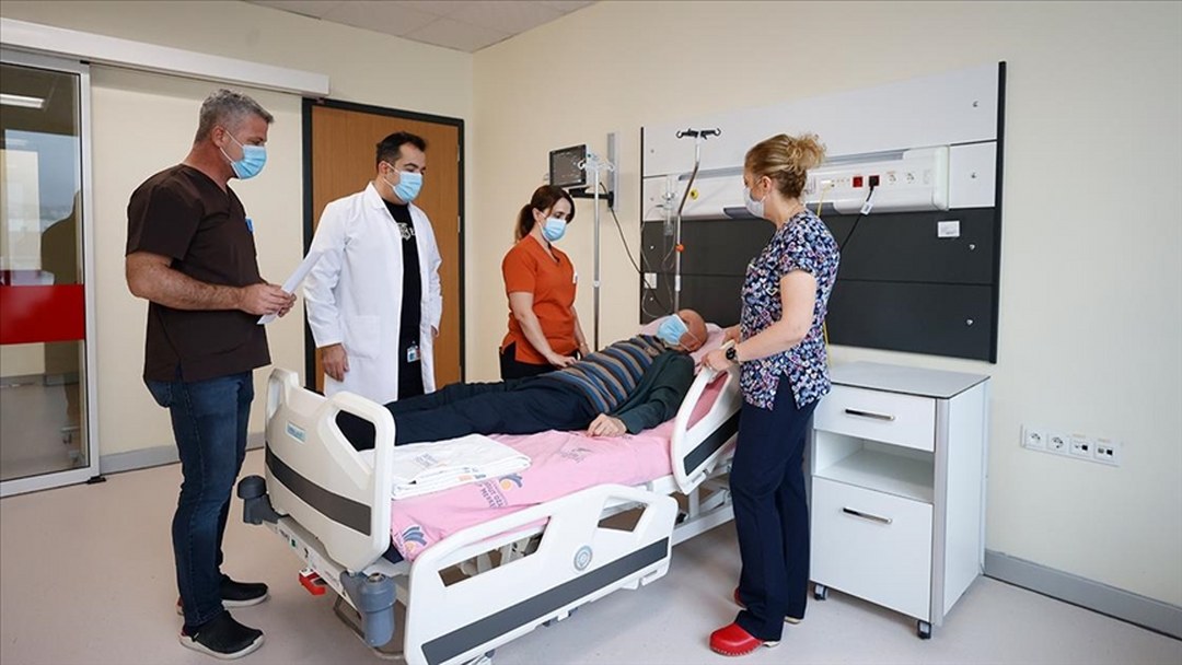 Turgut Özal Tıp Merkezinde 15 yılda 2 bin hastaya kök hücre nakli yapıldı