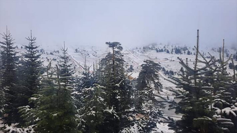 Bolu’nun yüksek kesimlerine kar yağdı