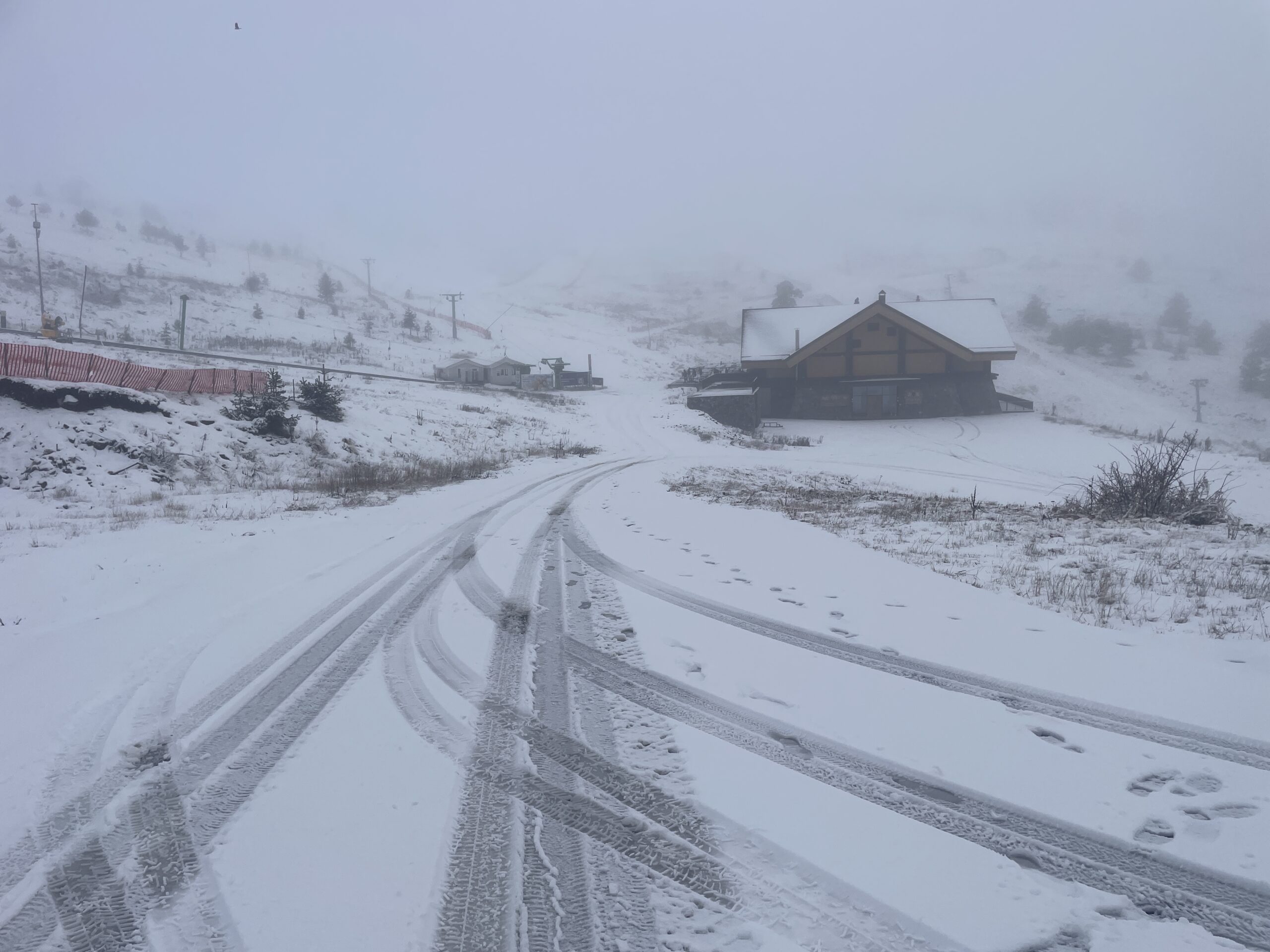 Kartalkaya ve Yaylalarda Kar Kalınlığı 5 Santimetreyi Aştı