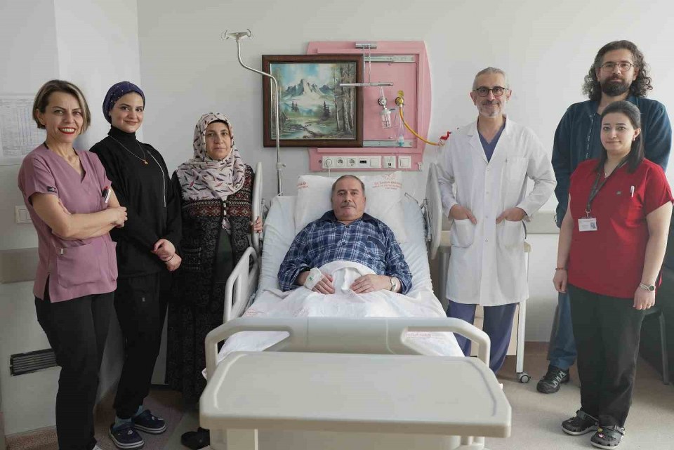 Malatya’da aort yırtığı kapalı yöntemle onarıldı