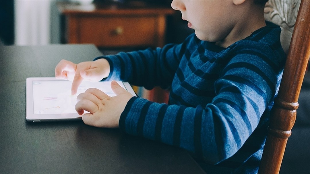 Yeşilay Genel Başkanı Dinç’ten, dijital bağımlılıklara karşı ortak sorumluluk çağrısı