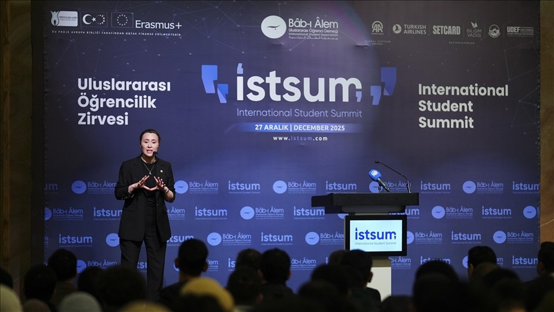 Dijital dönüşümün konuşulduğu “Uluslararası Öğrencilik Zirvesi” sona erdi