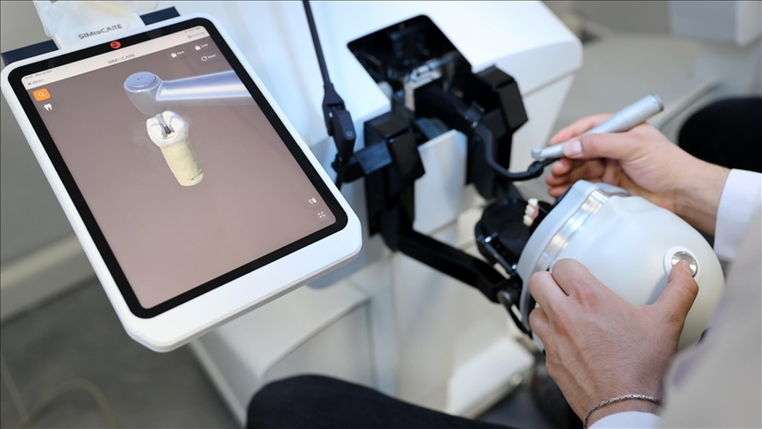 Diş hekimi adayları simülasyon merkezinde gerçek klinik deneyimi yaşıyor