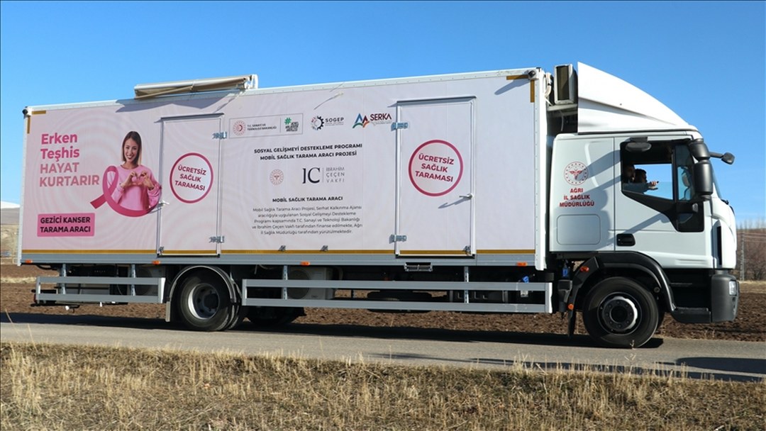 Kanserden ölümlerin fazla olduğu Ağrı’da gezici kanser tarama aracı köy yollarında