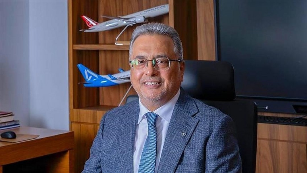 THY ve AJet Yönetim Kurulu Başkanı Bolat’tan AJet’in saha ekiplerine ziyaret