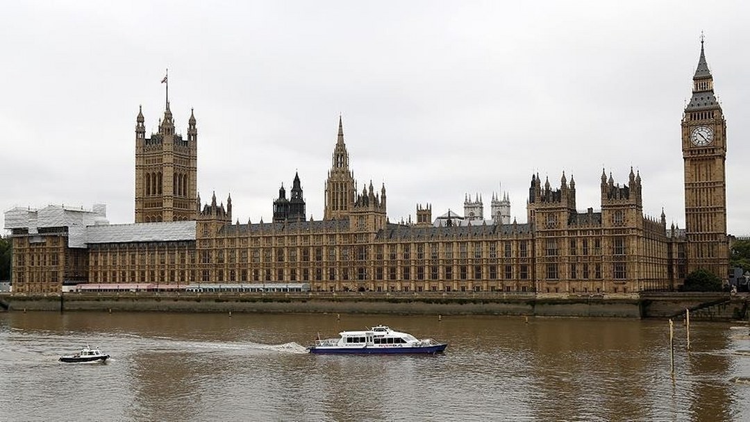 İngiltere, Suriye’ye yatırım yapmak isteyen şirket ve bankalar için kurallar kılavuzu yayımladı