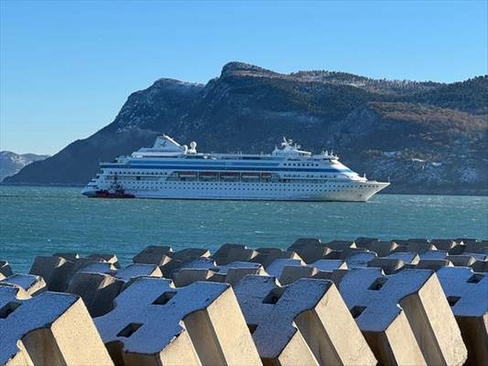 Rusya’dan Amasra’ya gelen yolcu gemisine rüzgar engeli