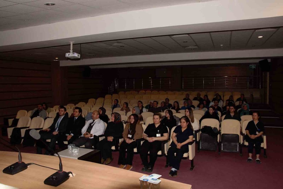 Bafra’da “Yoğun Bakım Hemşire Sertifikasyon Eğitimi”