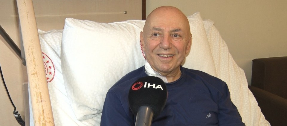 75 yaşında ‘minimal invaziv’ yöntemiyle bypass olan hastaya doktorlardan mesaj: “Bu seni 40 sene götürür”