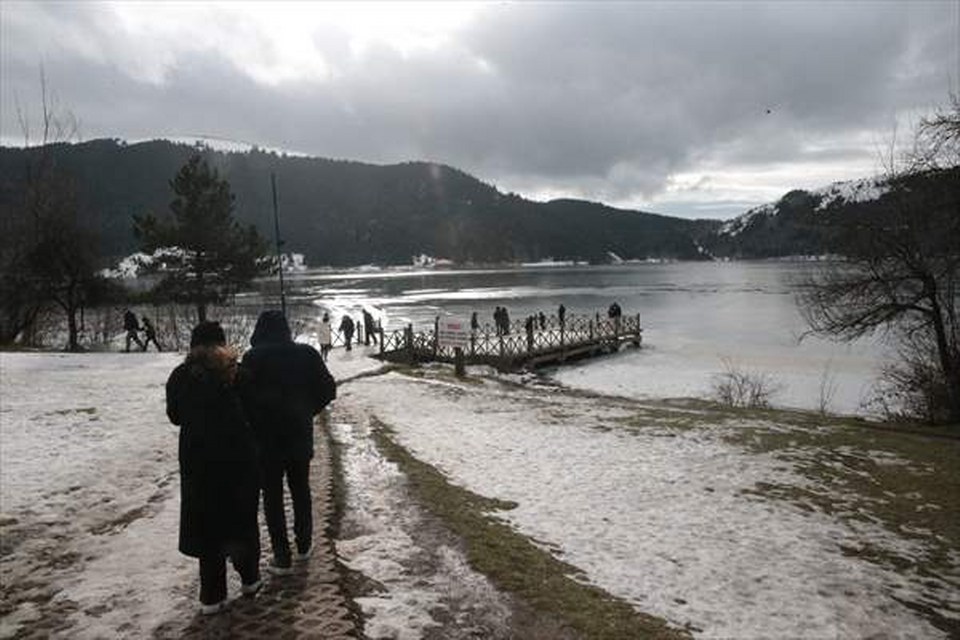 Abant kış manzarasıyla misafirlerini ağırladı