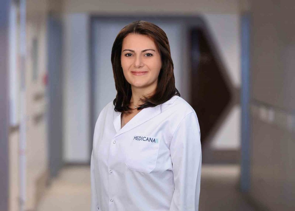 Menopoz beyni de etkiliyor: Uzmanından kadınlara önemli tavsiye