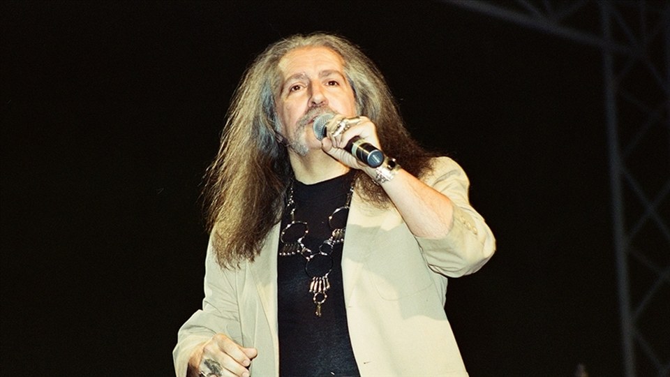 Anadolu rock müziğinin önde gelen ismi: Barış Manço