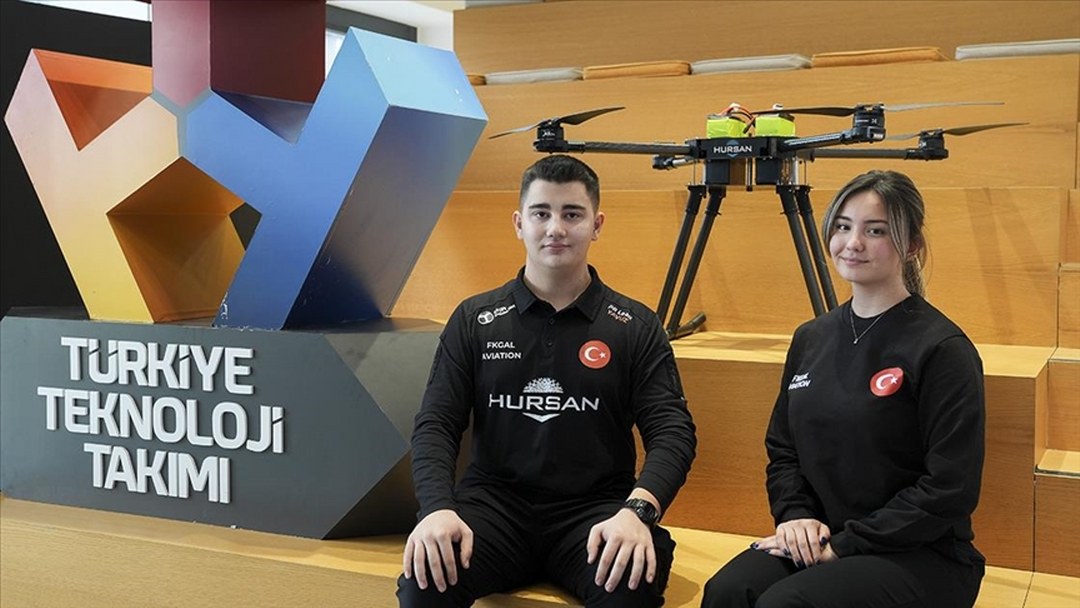 Lise öğrencileri ABD’deki İHA yarışmasında dünya genelinde altıncı, liseler arasında birinci oldu