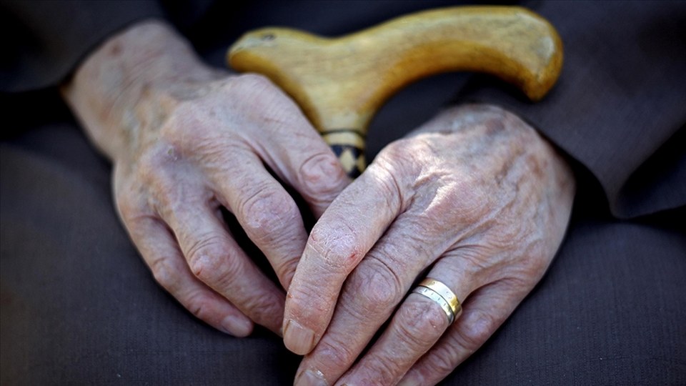 Yaşlılarda kronik susuzlukluk demansa neden olabiliyor