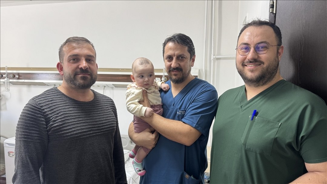 Minik Nursena erken teşhisle böbrek yetmezliğinden kurtuldu