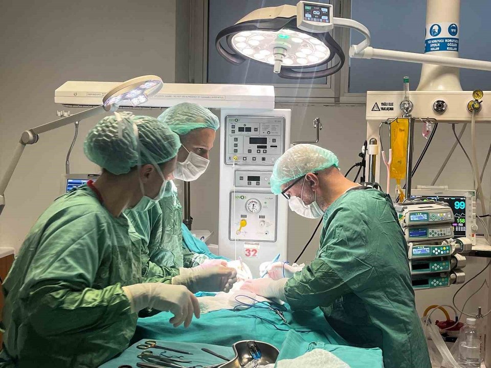 Çanakkale’de prematüre bebeğe hayat kurtaran müdahale