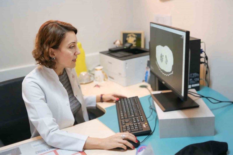 Kuş besleyenlere kritik uyarı: Akciğerde geri dönüşümsüz hasar riski