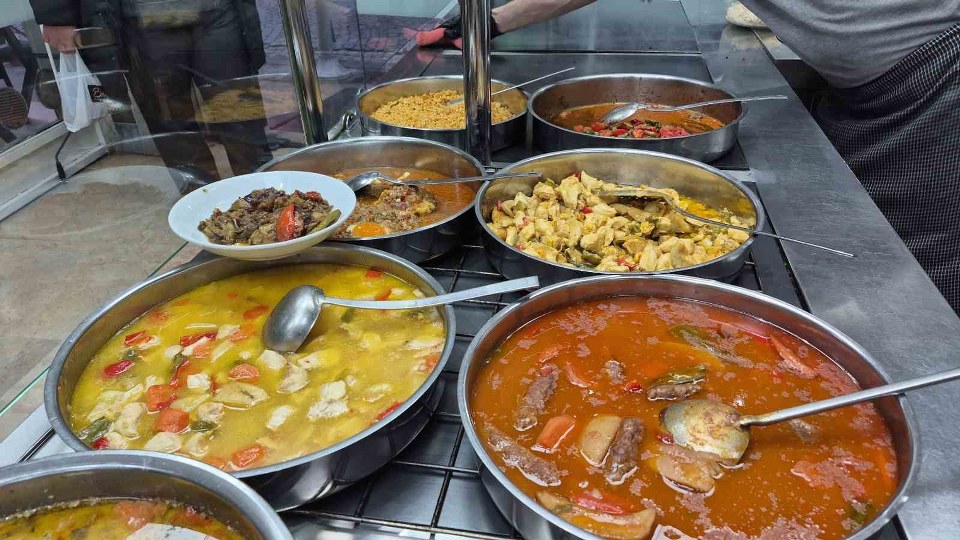 Sahur atlanmadığı ve hafif beslenildiği takdirde Ramazan ayı kilo vermek için bir fırsat