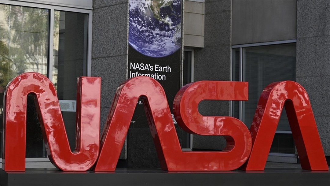 NASA astronotların akıllı telefon kullanmasına izin verecek