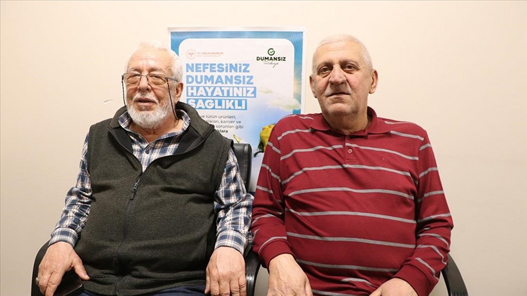 Yarım asırdır içtikleri sigaradan Sağlıklı Hayat Merkezinin desteğiyle kurtuldular