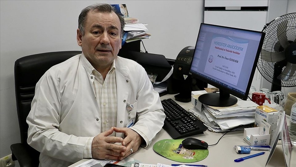 Nadir görülen herediter anjioödem hastalığı tedavi edilmezse ölümcül olabilir