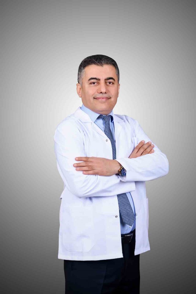 Prof. Dr. İrfan Koca: “Patlamış fıtıklar da ameliyatsız tedavi edilebilir”
