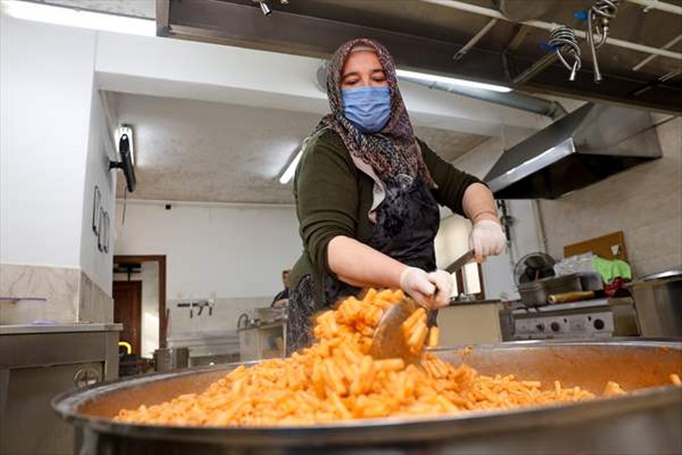 Taşköprü Belediyesi Aşevinde ramazanda her gün 400 kişiye sıcak yemek ikram ediliyor