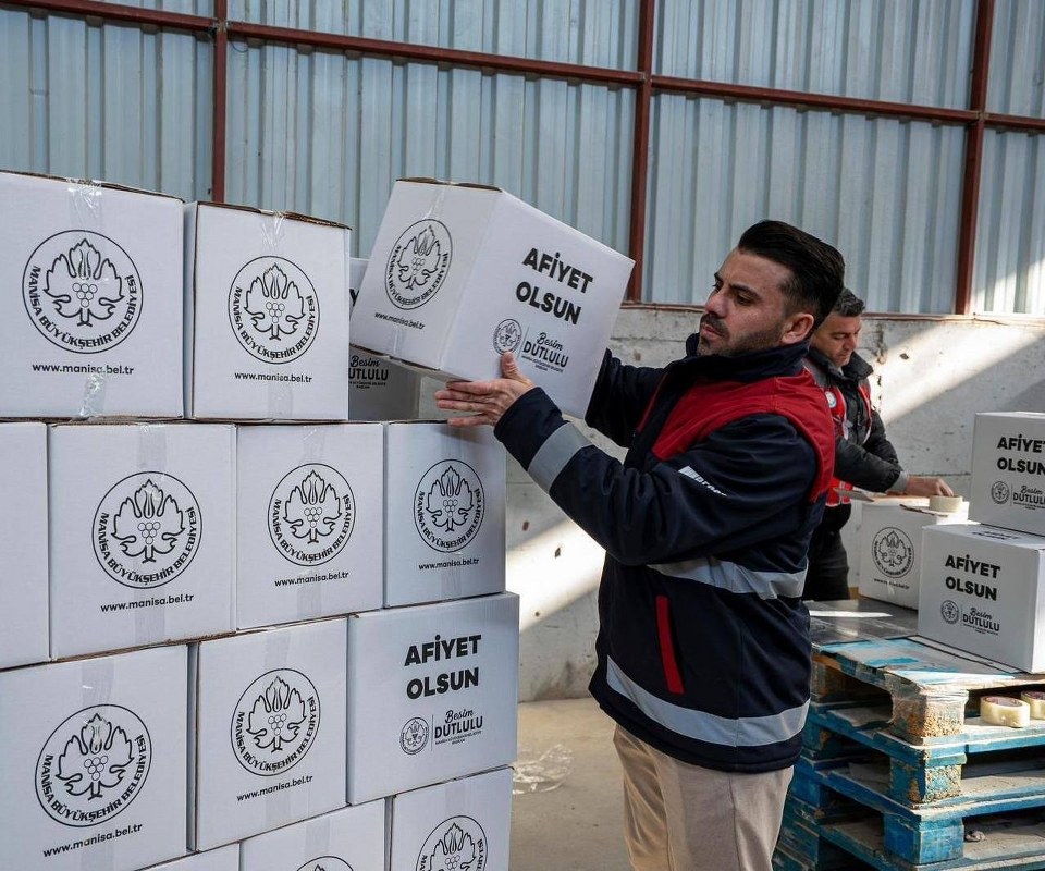 Manisa’da ramazan dayanışması giderek büyüyor