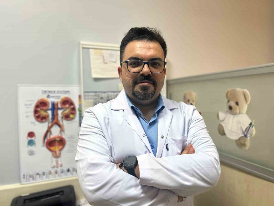 Üroloji Uzmanı Dr. Şığva: “Taş hastalığı böbrek kaybına yol açıyor”
