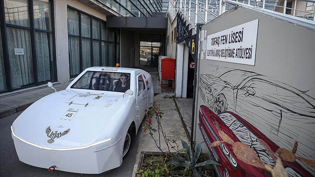 Liseliler geliştirdikleri elektrikli araçla TEKNOFEST’te bu kez zirveyi hedefliyor