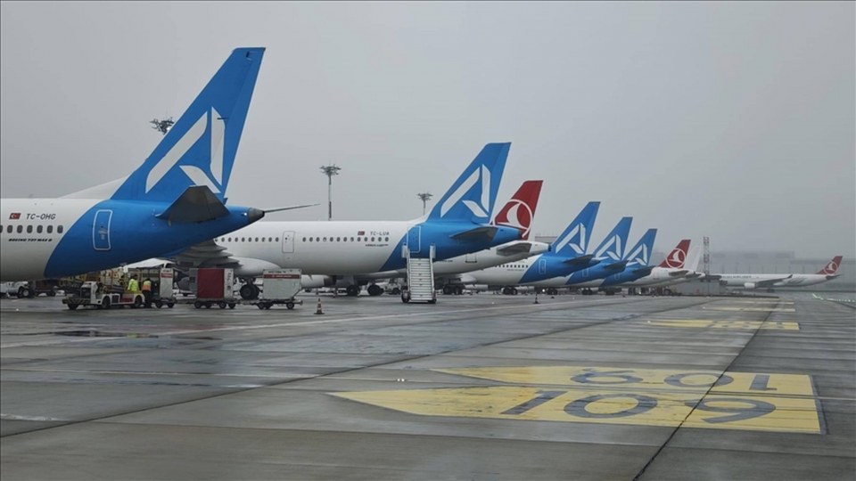 İstanbul’daki olumsuz hava koşulları hava trafiğini aksattı
