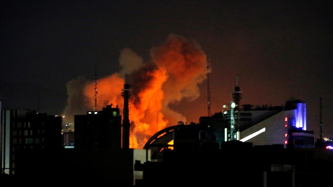 İsrail ordusu, İran’a yeni saldırı dalgası başlattığını duyurdu