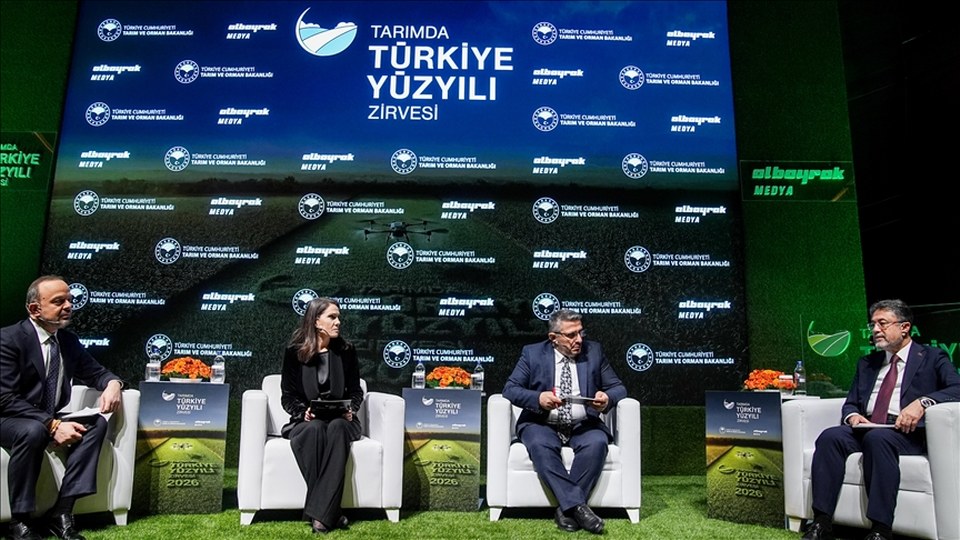 Tarımda Türkiye Yüzyılı Zirvesi sektör paydaşlarını bir araya getirdi