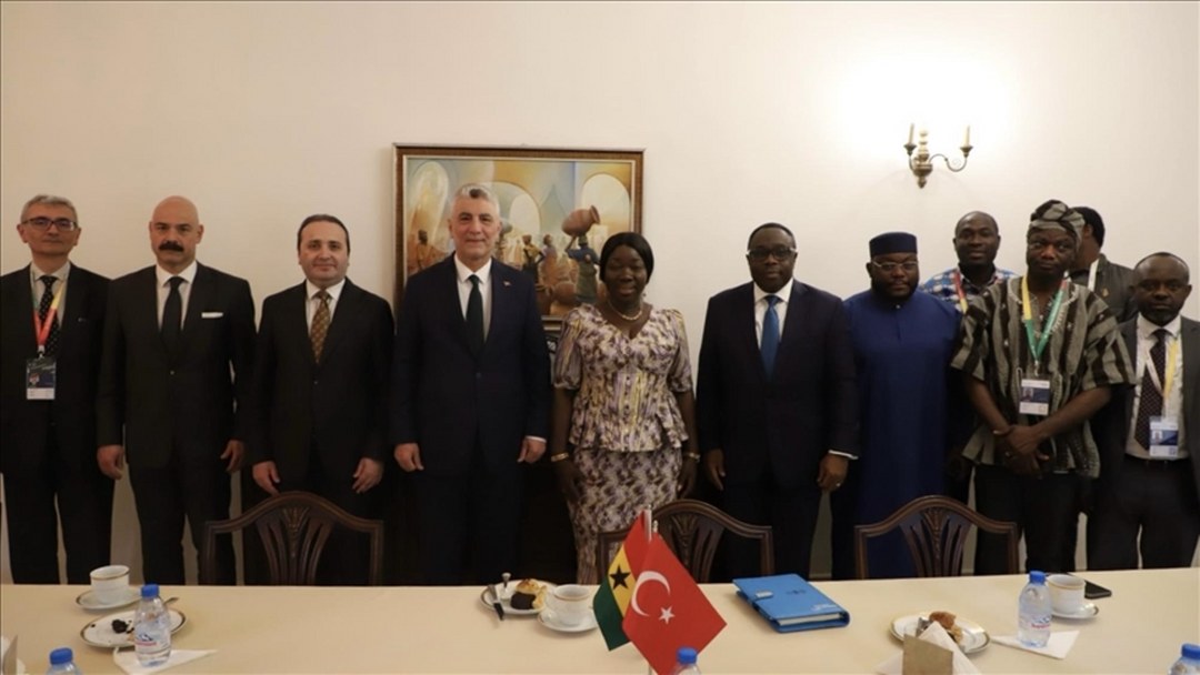 Bakan Bolat, Dünya Ticaret Örgütü 14. Bakanlar Konferansı kapsamında ikili görüşmelerde bulundu