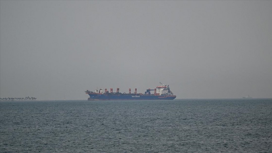Hürmüz Boğazı’nın kapanmasıyla Körfez’e ve Körfez’den deniz trafiği durdu