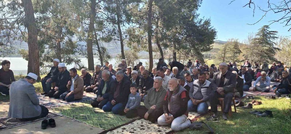 Yağmurun ardından şükür duası