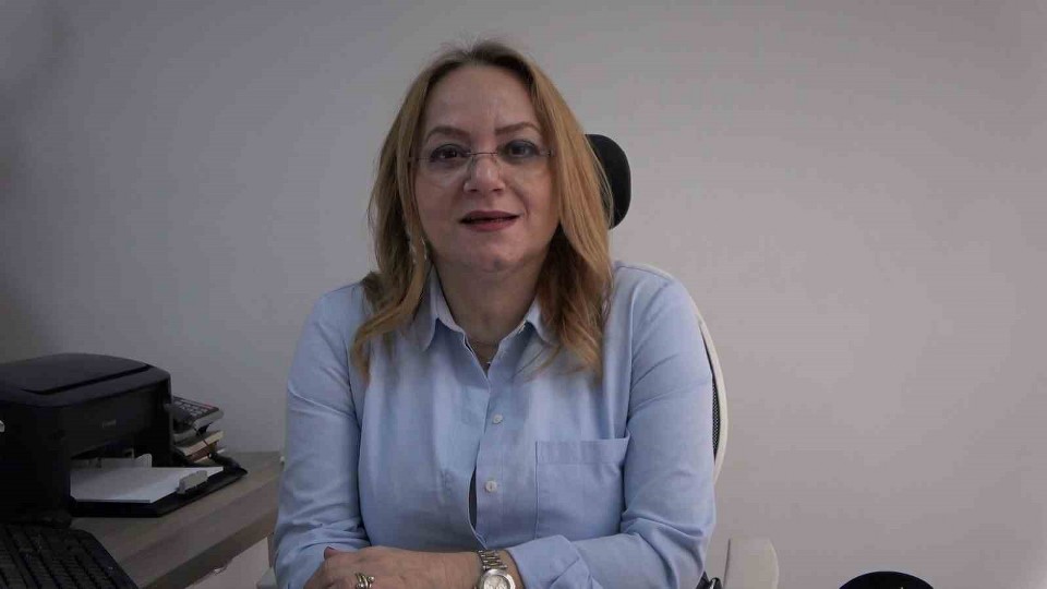 Doç. Dr. Ayhan Babaroğlu: “Sürekli ekranla vakit geçiren çocuklarda beyin gelişimi dengesiz ilerleyebilir”