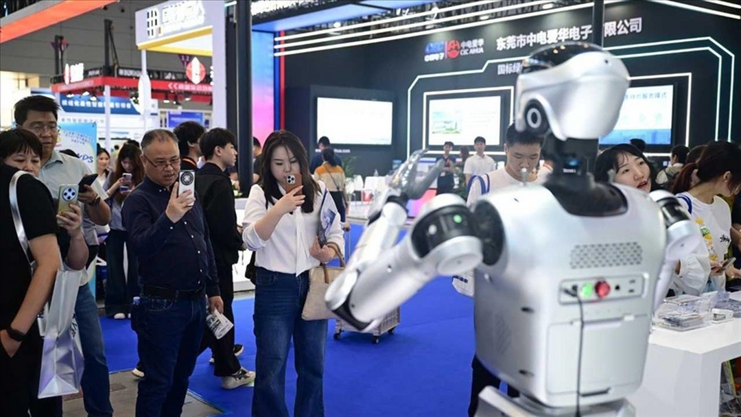 Bursa makine sektörü temsilcileri ITES China Fuarı’na çıkarma yaptı