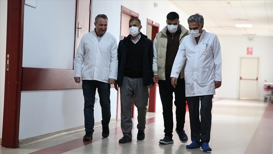 Diyarbakırlı çiftçi oğlundan yapılan nakil ile diyalize girmekten kurtuldu