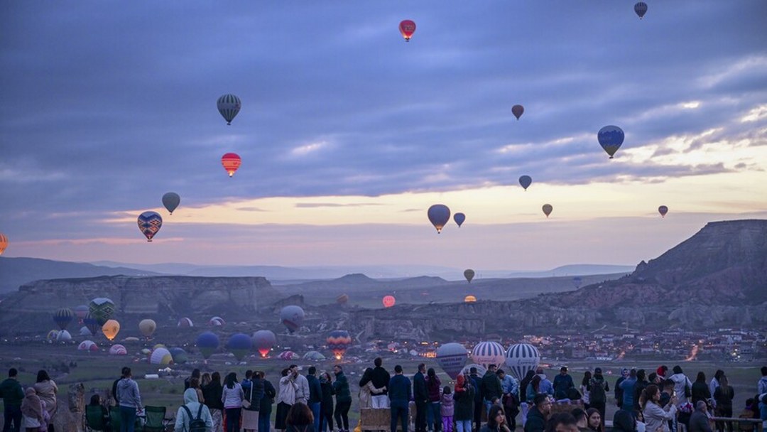 Yerli turistler geçen yıl seyahate 555,1 milyar lira harcadı