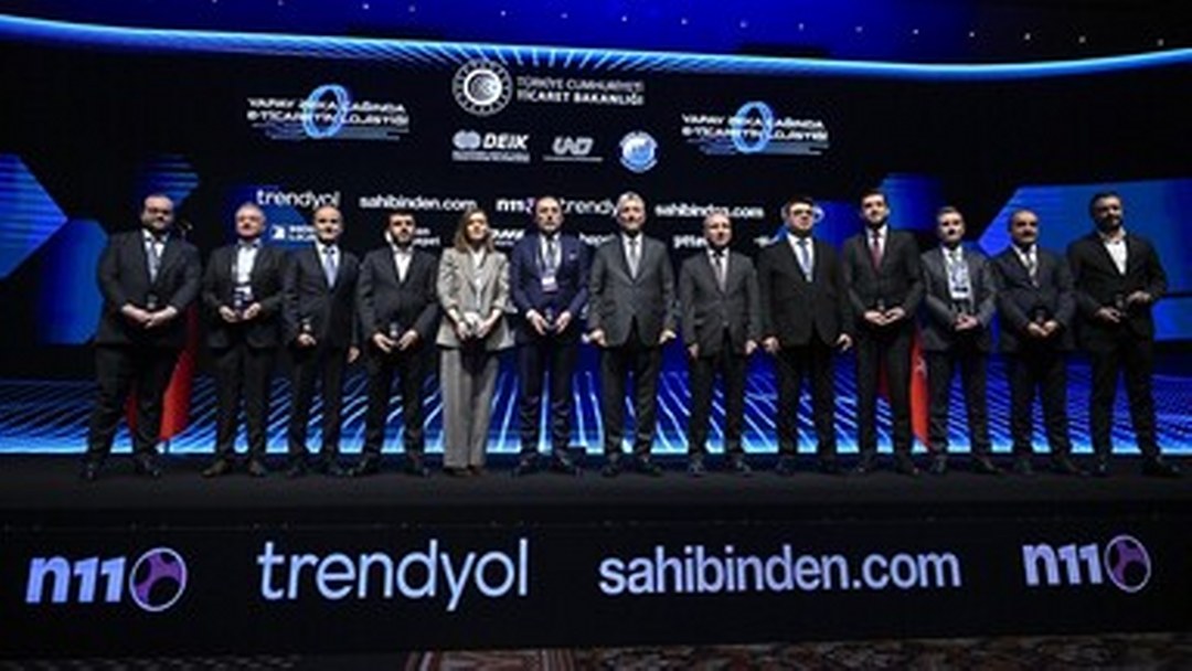 “Yapay Zeka Çağında E-Ticaretin Lojistiği Zirvesi” başladı