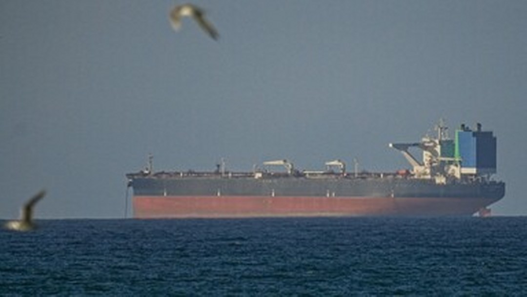 ABD’nin ablukasına rağmen Çin menşeli “Rich Starry” gemisi Hürmüz Boğazı’ndan geçti