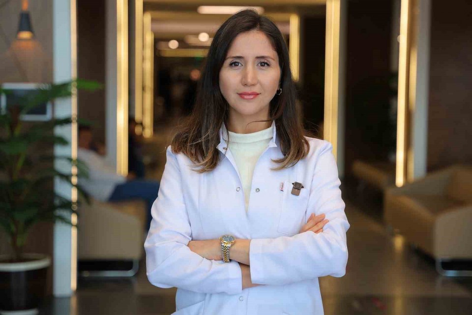 Uzmanından bayram sofralarında dengeli beslenme uyarısı: “Etin yanında salata tüketin”