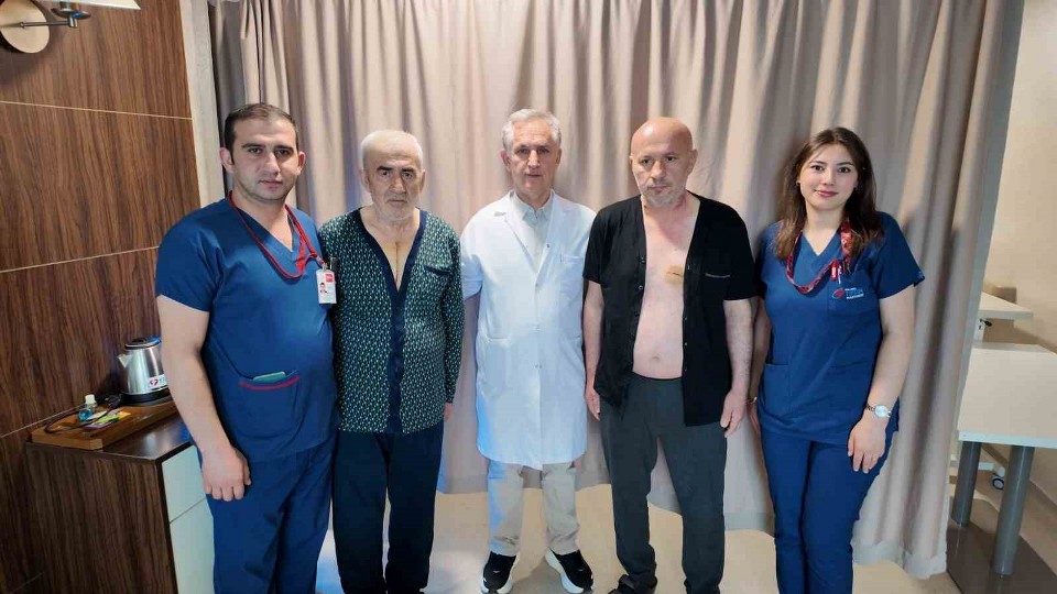 Kilometrelerce uzaklıktan Denizli’ye gelen 2 hasta başarılı bypass ameliyatlarıyla sağlığına kavuştu
