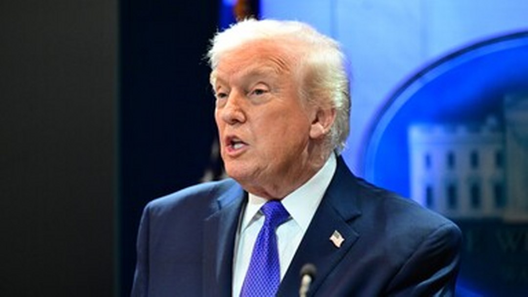 ABD Başkanı Trump, İran’a saldırıları sadece “bir süreliğine” ertelediğini belirtti