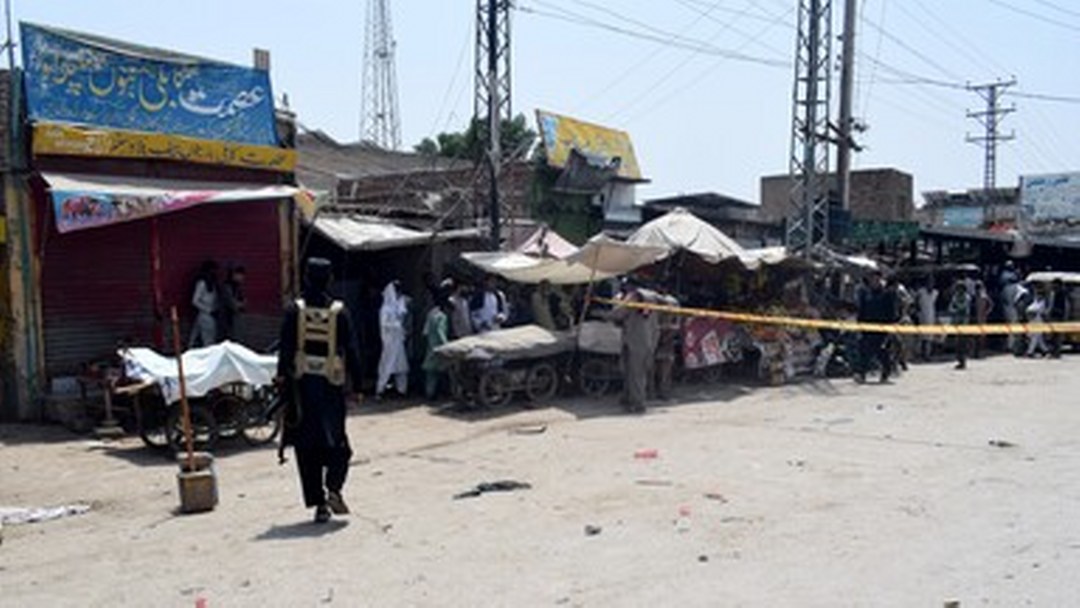 Pakistan’da pazarda meydana gelen patlamada 3 kişi hayatını kaybetti, 4 kişi yaralandı