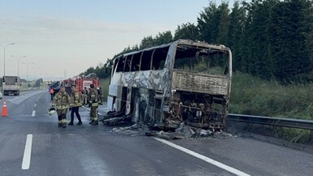 TEM Otoyolu’nda otobüste çıkan yangın söndürüldü