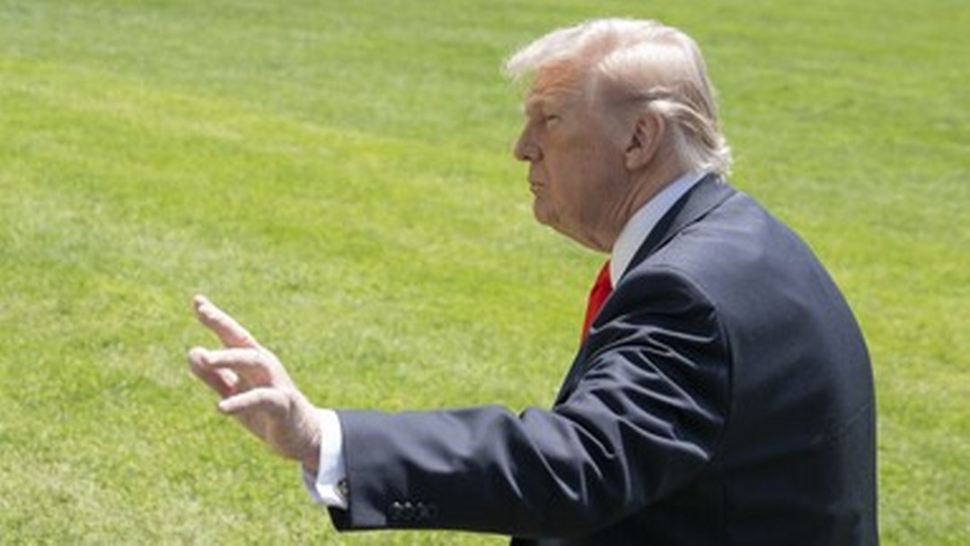 Trump’ın mali beyanı yılın başında milyonlarca dolarlık menkul kıymet işlemi yapıldığını gösterdi
