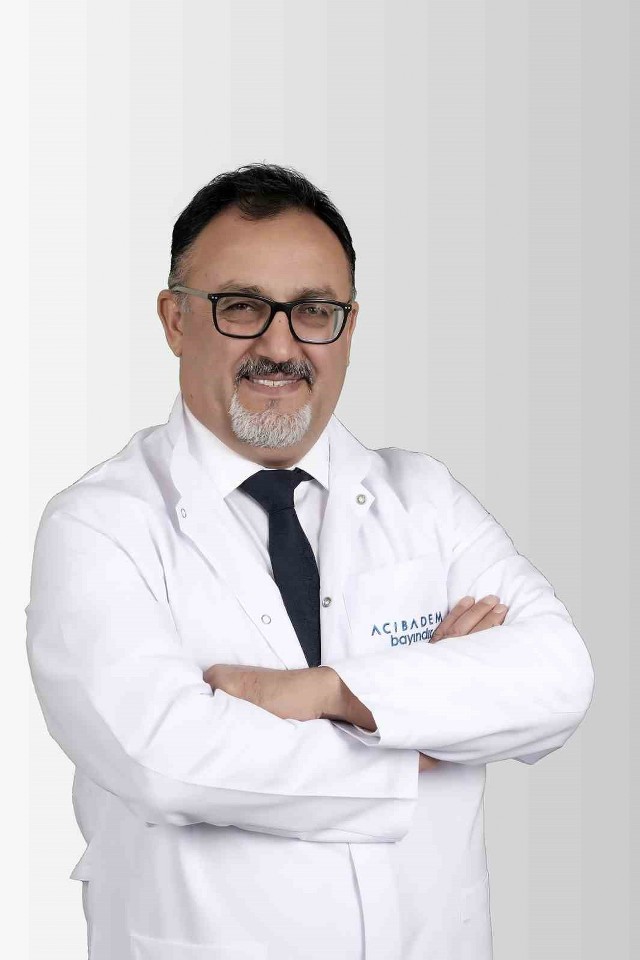 Prof. Dr. Fahri Yetişir: “Robotik cerrahi sonrası hastalar daha hızlı günlük yaşama dönebiliyor”